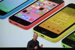 Apple представил два новых iPhone