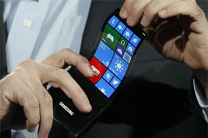 LG выпустит гибкий экран для смартфонов