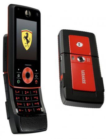 Motorola Z8 для фанатов Ferrari