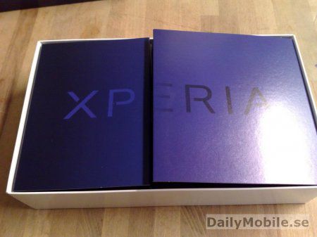 Sony Ericsson XPERIA X1 - распаковка (unboxing)